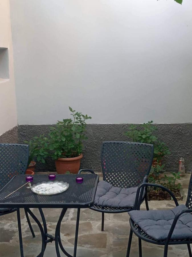 Green Housee Korce Exterior photo