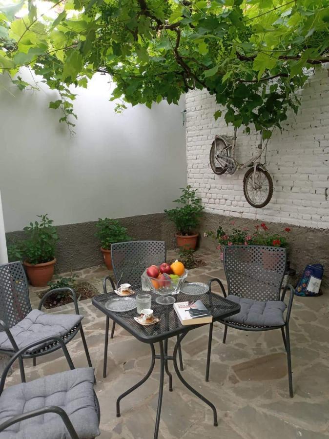 Green Housee Korce Exterior photo